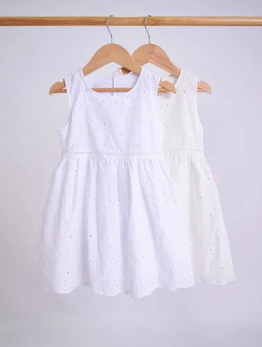Vestido De Broderie Con Puntilla En Cintura De Nena