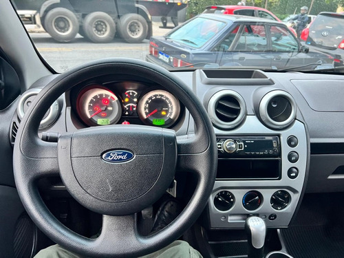 Ford Fiesta 1.6 MPI CLASS SEDAN 8V FLEX 4P MANUAL