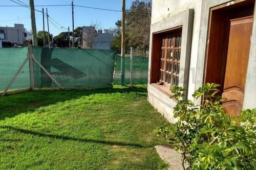 Imagen 4 de 16 de Casa En Villa Elisa 3 Dormitorios - Calle 413 Bis Esquina 138