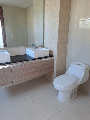 Apto En El Vergel 180m2 12vo Piso 3h 4b 2parqueos