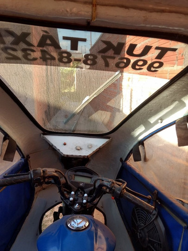 Imagem 6 de 6 de Tuktuk
