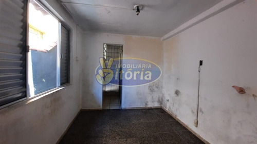 Imagem 2 de 5 de Casa Térrea Para Locação No Bairro Valdibia. - 11544