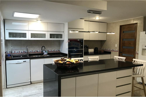 Imagen 3 de 22 de Oportunidad !!! Estupenda Casa Remodelada A Full