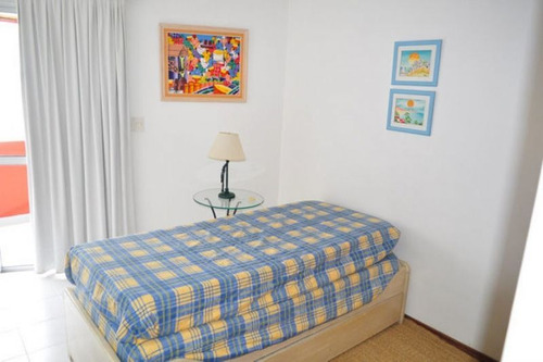 Venta De Apartamento De 2 Dormitorios Playa Brava