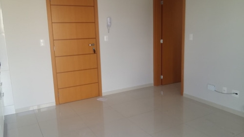 Imagem 2 de 9 de Apartamento Para Venda - 10517