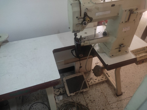 Máquina De Cañón Triple Transporte Con Mesa Operativa Tienda (Usado)