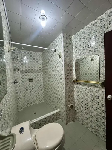 Apartamento De 2 Habitaciones Y 1 Baño Con Un Un Patio Grand