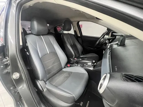 Mazda 2 Grand Touring LX AT 2023