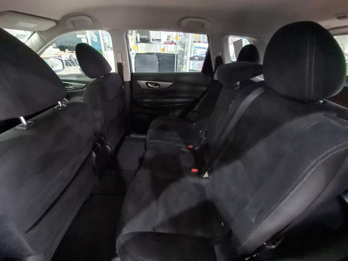Imagen 10 de 15 de Nissan X-trail Sense 2016