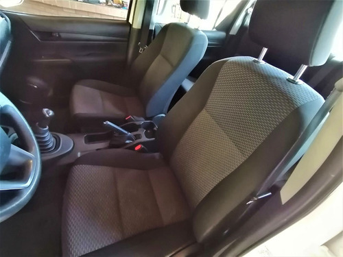 Imagen 10 de 15 de Toyota Hilux 2016 Doble Cabna
