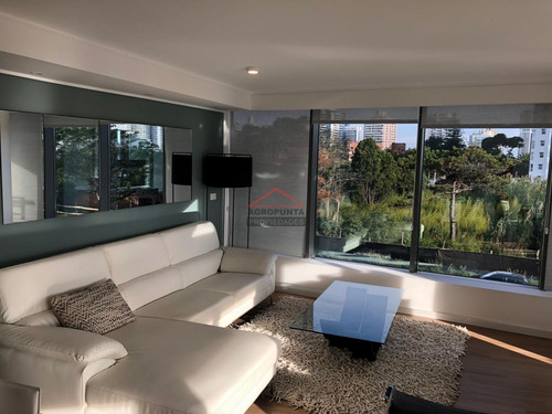 Espectacular Apartamento En Punta Del Este - Ref: 5025