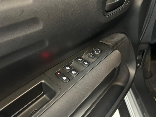 Citroën C4 Cactus 1.6 16V FLEX 4P FEEL PACK- AUTOMÁTICO