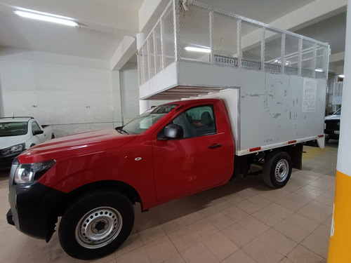 Camioneta Nissan Np300 Chasis Cabina Modelo 2023 Con Caja