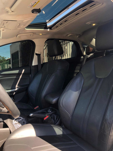 Ford Focus Iii 2.0 Sedan Se Plus Mt 2014