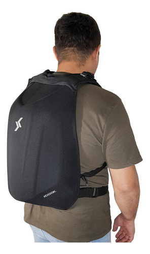 Imagen 7 de 8 de Mochila Para Moto Circuit, Rígida Con Correa Porta Casco
