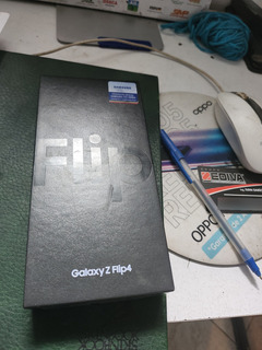 Samsung Galaxy Z Flip 4