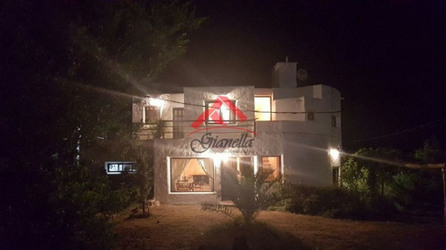 Casa En Venta Y Alquiler,espectacular Esquinera Con Piscina En Montoya - La Barra - Punta Del Este- Ref: 1690