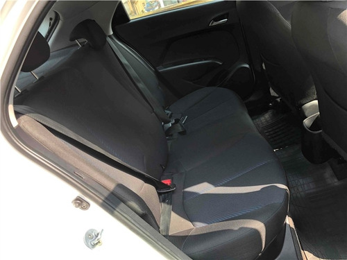 Imagem 6 de 10 de Hyundai Hb20 1.6 Comfort Plus 16v Flex 4p Manual