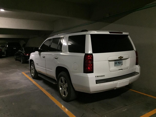 Imagen 4 de 15 de Chevrolet Tahoe 2016 V8 Ltz Piel 2a Fila Asient4x4 At Blinda