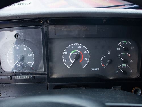 Imagem 5 de 23 de Volvo Vm 23 210 6x2 2004 Com Munck Hincol 31.000 2011= Vw
