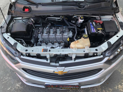 Imagem 8 de 11 de Chevrolet Onix 2018 1.0 Lt 5p