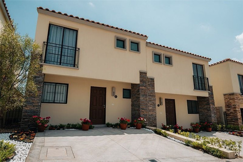 Imagen 1 de 7 de Casa En Zona Sur Querétaro Modelo Tamayo Cs E1