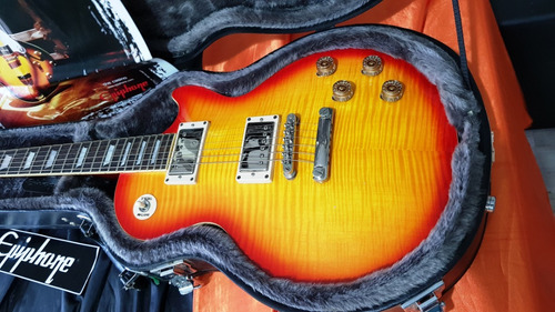 Imagem 3 de 10 de Guitarra EpiPhone Les Paul Tribute 60 Plus Caps Gibson Case
