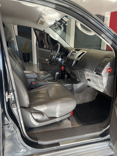 Toyota Hilux Pick-up 3.0 Cd Srv Cuero I 171cv 4x4 4at