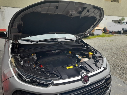 Fiat / Toro 2.0 16v Volcano 4wd 2017 Prata
