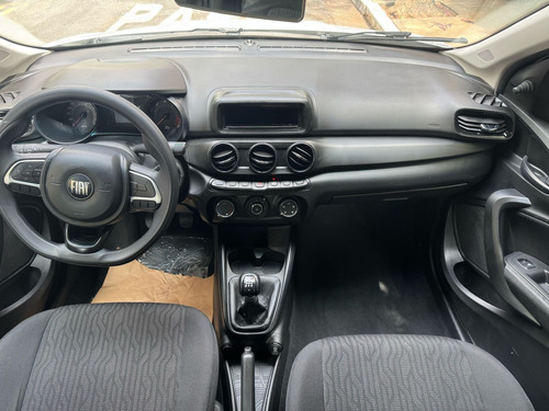 Fiat Cronos 1.3 Flex 4p