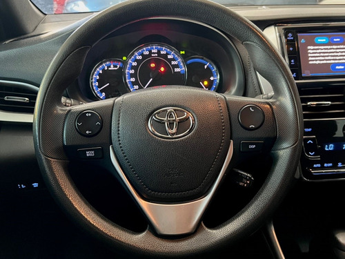 Toyota Yaris 1.3 16V FLEX XL PLUS TECH MULTIDRIVE