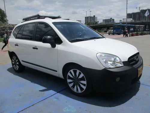 Kia Carens EX 2000CC AT AA