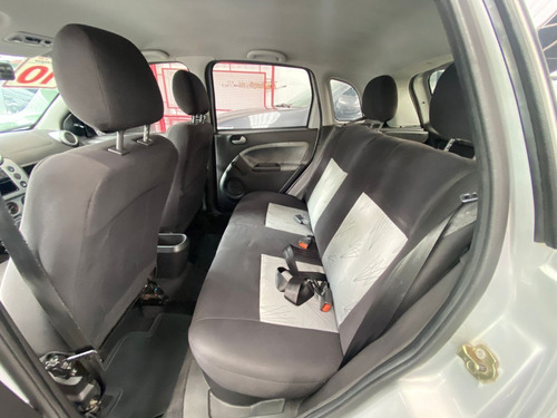 Imagem 5 de 6 de Ford Fiesta 1.0 Flex