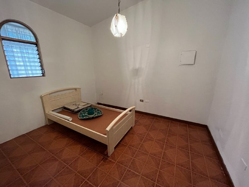 ¡venta! Casa Quinta En Urb. El Castaño, Maracay.