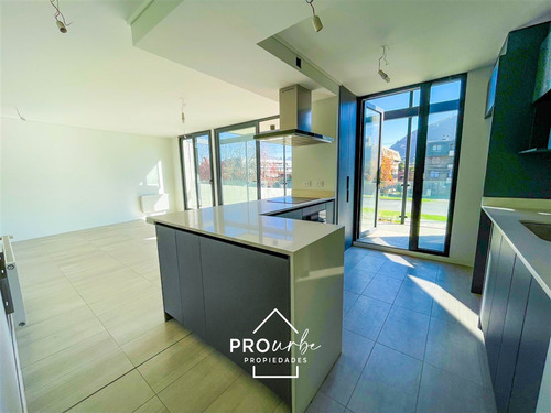 Departamento En Venta De 3 Dorm. En Lo Barnechea