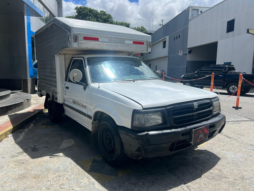 Mazda B2200 1999