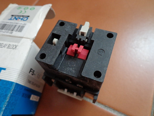 Temporizador Neumatico Marca Chint Electric De 0 A 30 Seg
