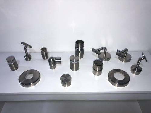 Codo Articulado Para Tubo De 1-1/2 En Acero Inoxidable