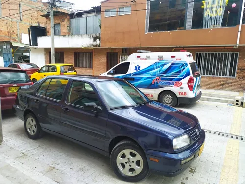 Volkswagen Vento 1.8 Cl
