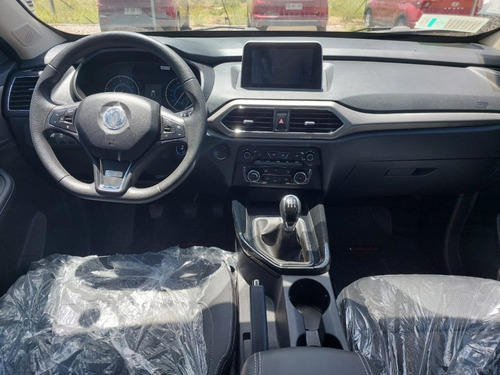 Dfsk 560 Suv 4x2 1.8 Con Solo 221km 2025