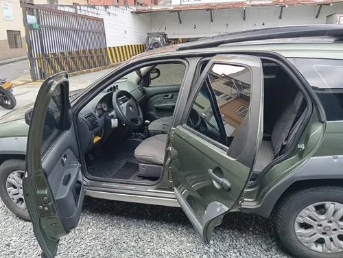 Fiat Palio Adventure 1.8 Locker