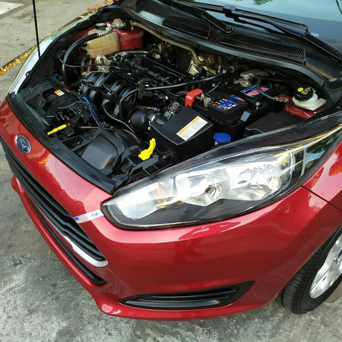 Ford Fiesta 1.6 Kinetic Design - Acepto Permutas