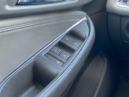 Imagen 21 de 25 de Chevrolet Cruze Ltz 2017 Debajo De Info
