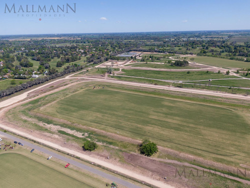Venta Lotes Al Polo En Pilará Barrio Cabriolet