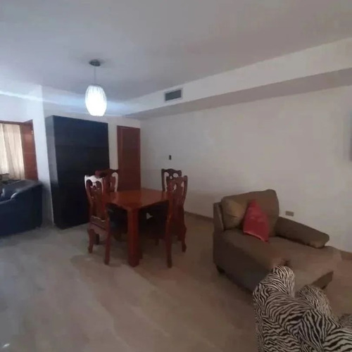 Imagen 2 de 9 de Alquila Townhouse Conj. Resd. Costa Dorada - Puerto La Cruz