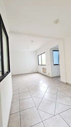 Imagem 5 de 12 de Sala Comercial De 48 M² No Centro - Florianópolis/sc - Sa0783