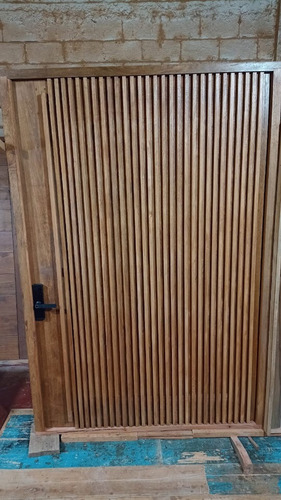 Puertas Pivotantes Marrón Claro