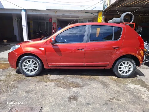 Renault Sandero 1.6 Dynamique 90 hp