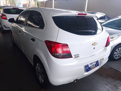 Imagem 7 de 8 de Chevrolet Onix 1.0 Mpfi Joy 8v Flex 4p Manual