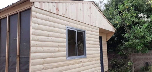 Imagen 4 de 12 de Prefabricada De 25m2 Con Aberturas De Madera Techo De Chapa